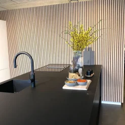 Akustiikkalevy Aarni rimapaneeli, 21x605x2400mm, vaalea tammi puuviilu