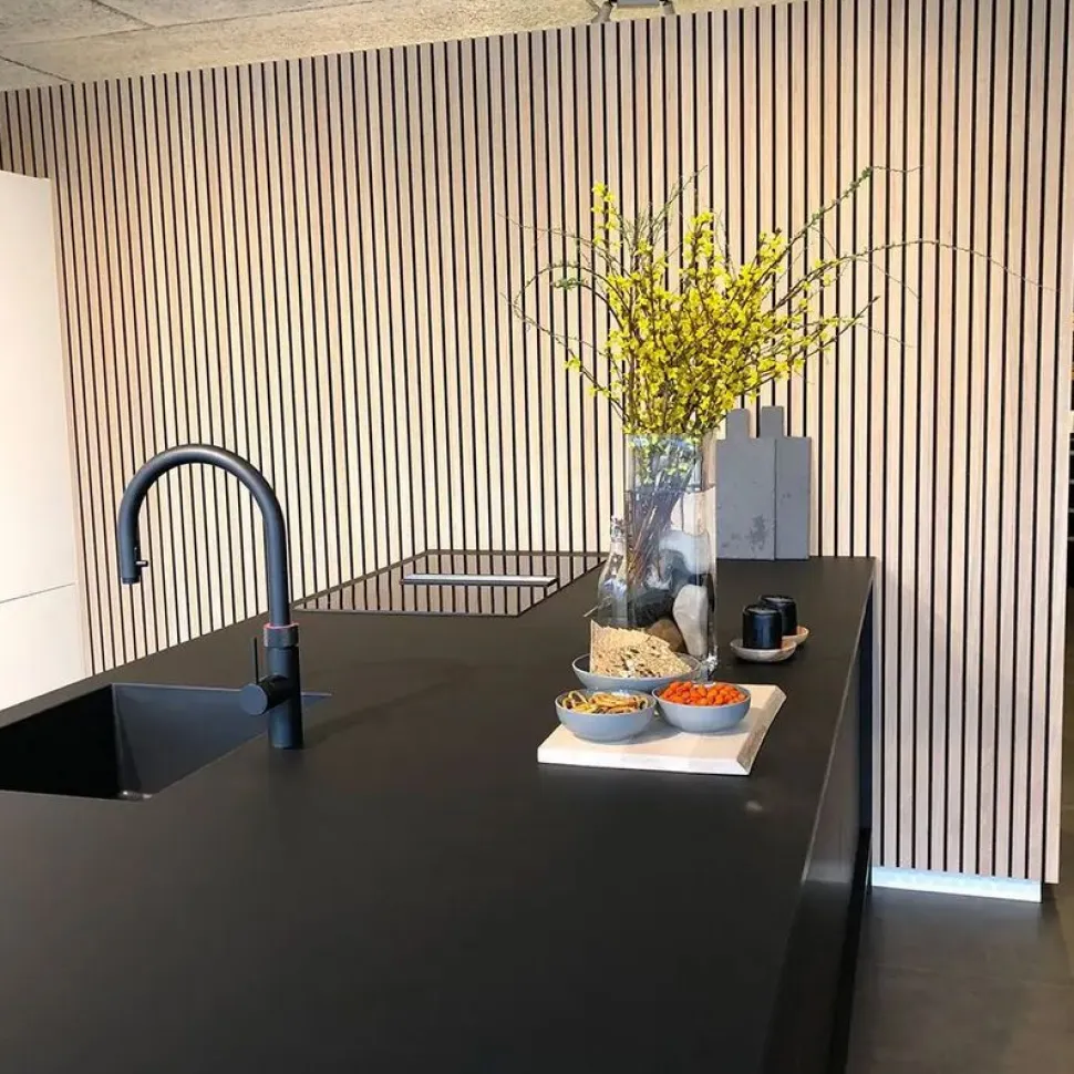 Akustiikkalevy Aarni rimapaneeli, 21x605x2400mm, vaalea tammi puuviilu