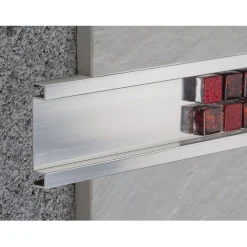 Boordilistan pohjaprofiili mosaiikille Euroshrink alumiini 226a, 32mm x 2.5m, eri värejä