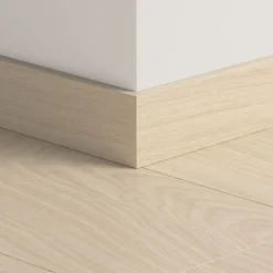 Jalkalista vinyylille Pergo Beige Valley Oak, 240cm