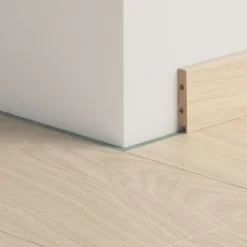 Jalkalista vinyylille Pergo Beige Valley Oak, 240cm