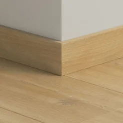 Jalkalista vinyylille Pergo Beige Valley Oak, 240cm