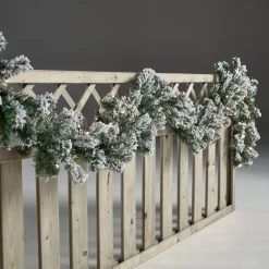 Jouluköynnös Nordic Winter 270cm LED-valoilla ja lumella