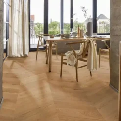 Kalanruotoparketti Boen Chevron Oak Animoso, öljytty, harjattu, liimattava
