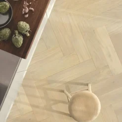 Kalanruotoparketti Pergo Saltholm Light Herringbone Oak, ekstramattalakattu