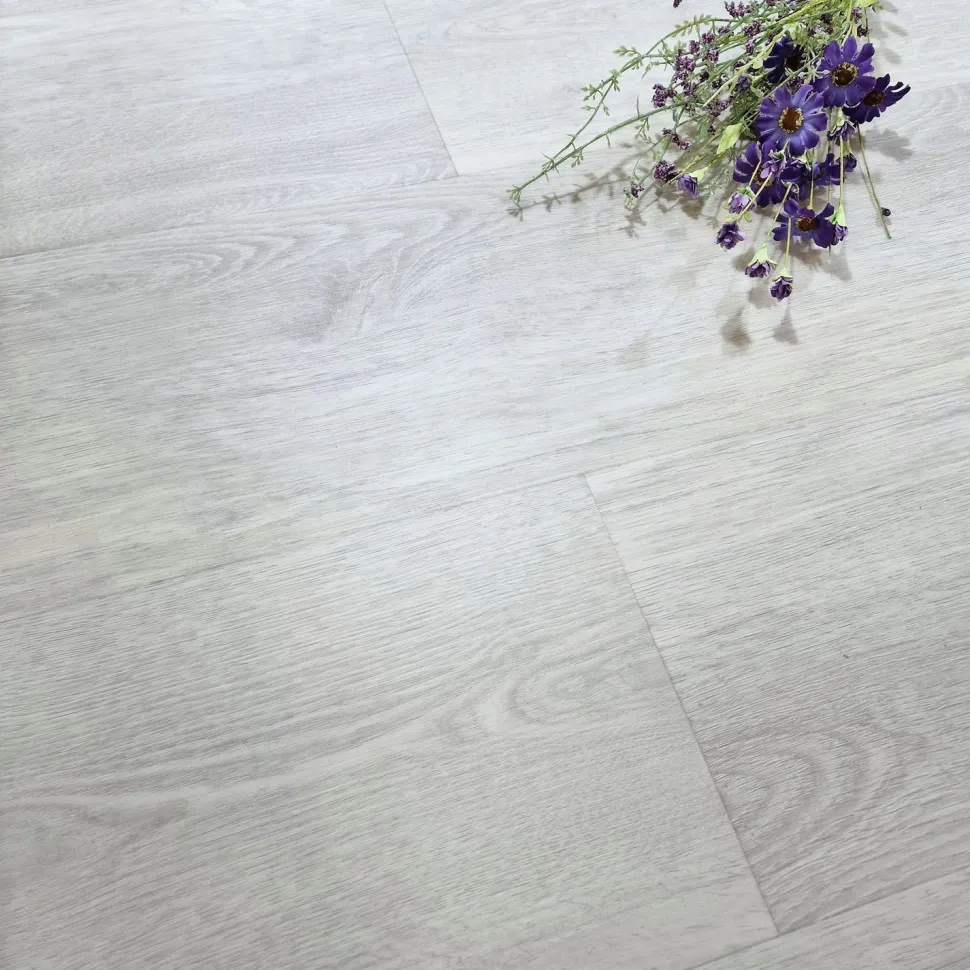 Kivikomposiittivinyylilankku DomusFlooring Ilmattaren usvatammi, integroitu askeläänieriste