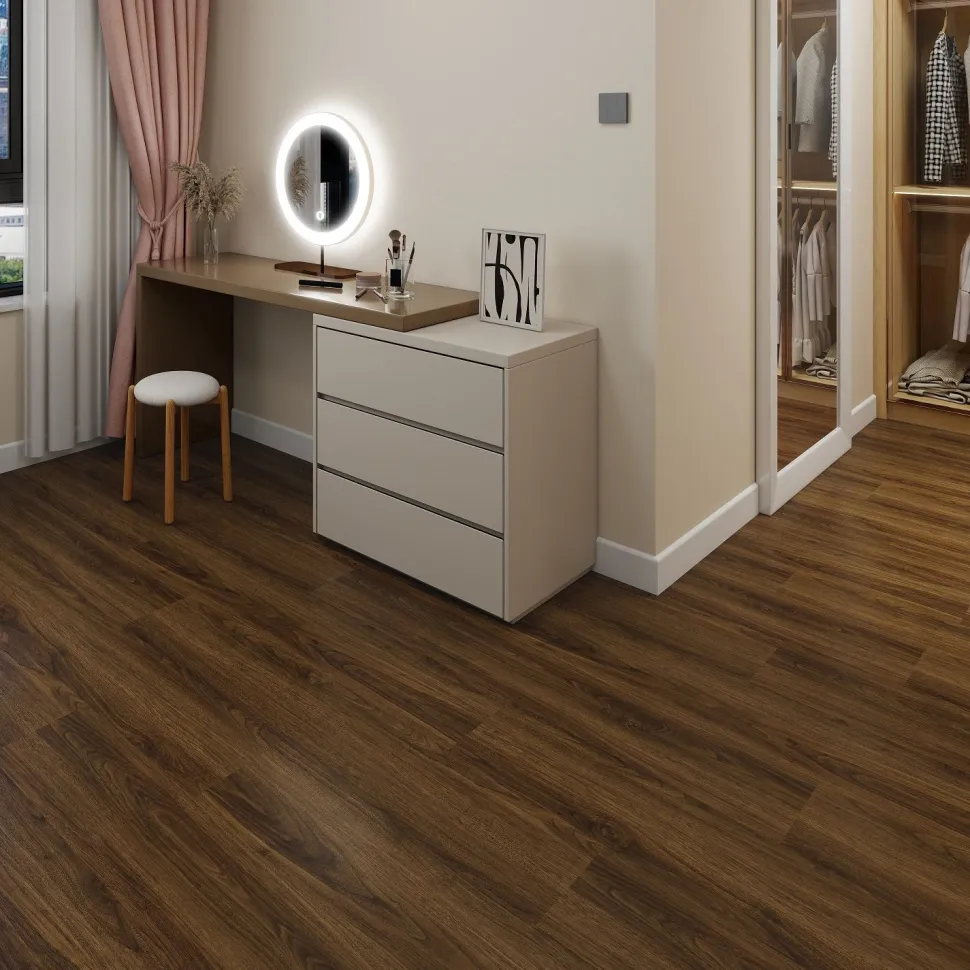 Kivikomposiittivinyylilankku DomusFlooring Pellervon pähkinä, integroitu askeläänieriste