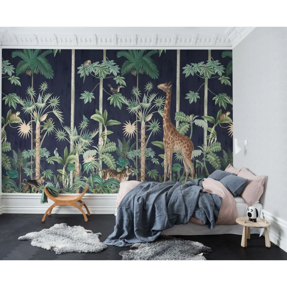 Kuvatapetti Rebel Walls Giraffe's Stroll Nightfall non-woven mittatilaus