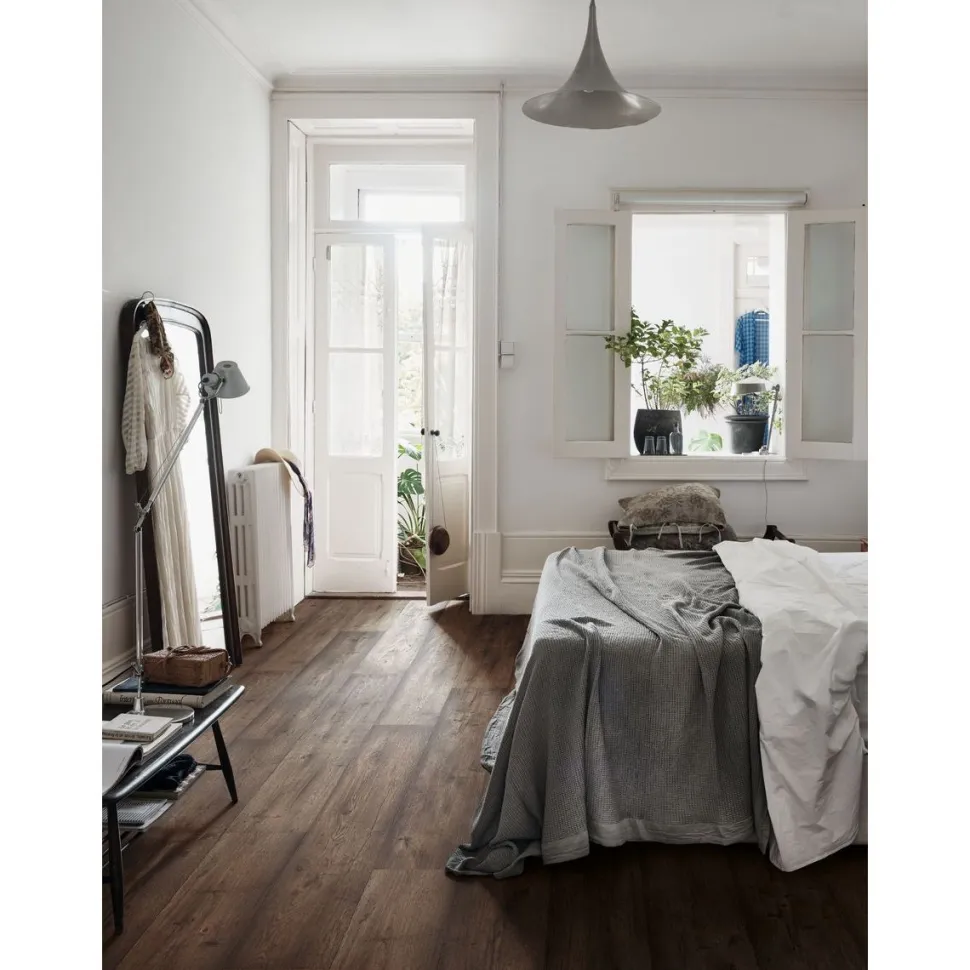 Laminaatti Pergo Original Excellence Lillehammer Pro 4V Mature Brown Oak 2,048 m²/pkt