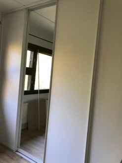 Liukuovi Nettiovi Lumo kolmella ovella alumiinikehys mittojen mukaan