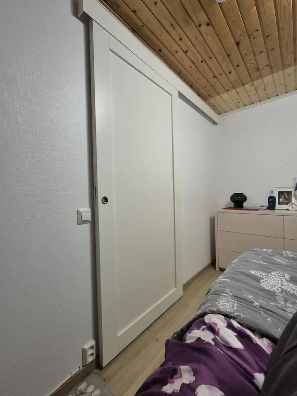 Liukuovi Swedoor Unique 501 massiivirakenne mittatilaus