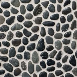 Luonnonkivimosaiikki Qualitystone Pebble Swarthy Black Small, Interlock, verkolla, 300x300 mm