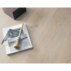 Parketti Tarkett Heritage Tammi Lime Stone vaalea 1-sauva syväharjattu öljyvahattu