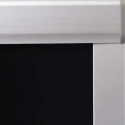 Pimentävä rullaverho musta C04