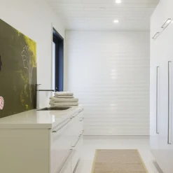 Sisustuspaneeli Siparila Vire 15x90x2700 mm mänty puhtaanvalkoinen