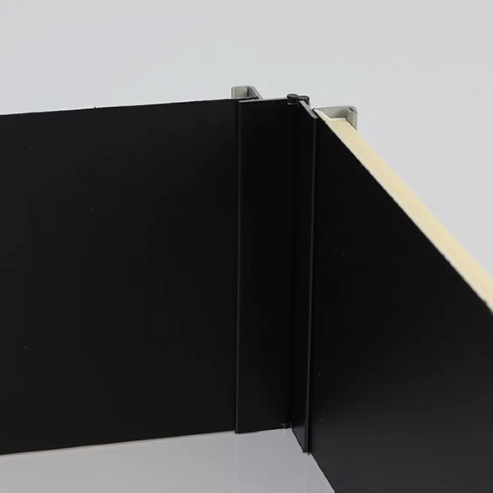 Sokkelin kulmalista Grip Jolly corner 150mm musta