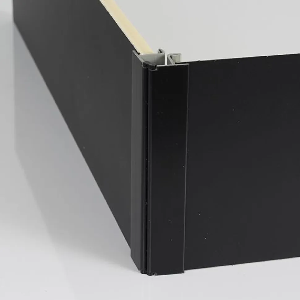 Sokkelin kulmalista Grip Jolly corner 150mm musta
