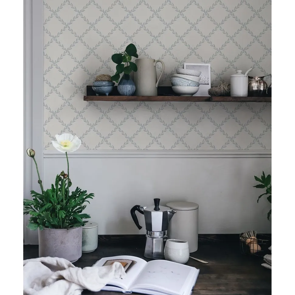 Tapetti Sandberg Trellis, non-woven, kasvi, harmaa
