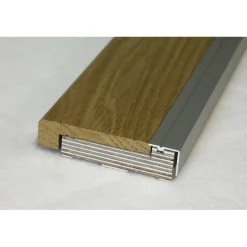 Vedeneristekynnys Panelia Woods Pro, 22x92x1010mm M10, tammilakattu, eri kyntekorkoja
